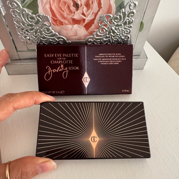 Charlotte Tilbury Easy Eye Palette for the Charlotte Darling Look - Picture 3 of 8